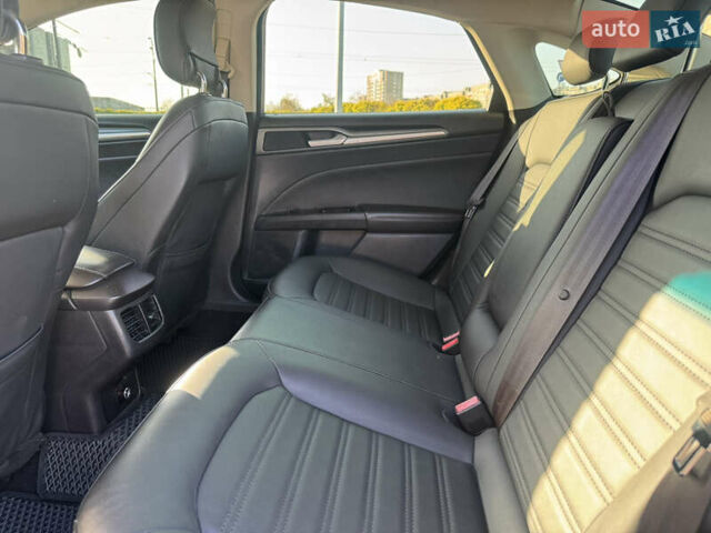Серый Форд Фьюжн, объемом двигателя 2.49 л и пробегом 205 тыс. км за 9000 $, фото 17 на Automoto.ua