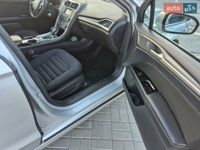 Сірий Форд Фьюжен, об'ємом двигуна 2.49 л та пробігом 129 тис. км за 9550 $, фото 8 на Automoto.ua