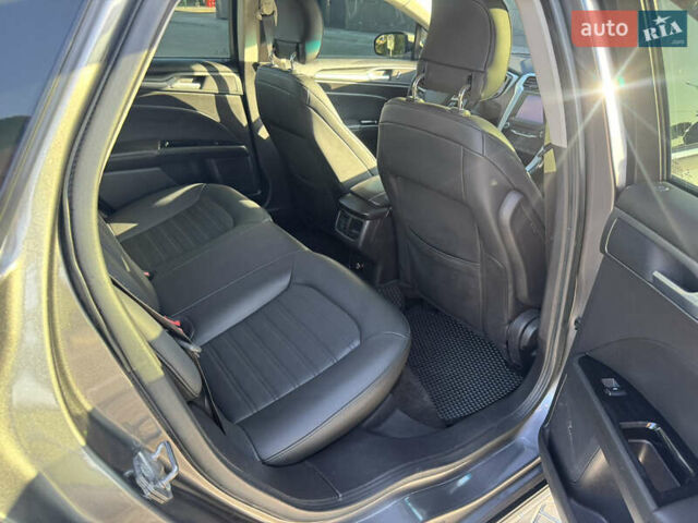 Серый Форд Фьюжн, объемом двигателя 2.49 л и пробегом 205 тыс. км за 9000 $, фото 16 на Automoto.ua