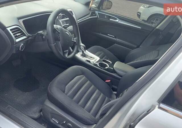 Серый Форд Фьюжн, объемом двигателя 2.5 л и пробегом 224 тыс. км за 10350 $, фото 6 на Automoto.ua