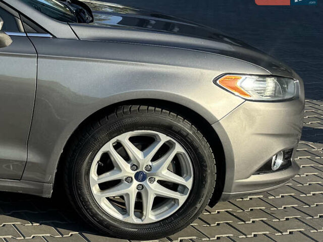 Серый Форд Фьюжн, объемом двигателя 2.49 л и пробегом 205 тыс. км за 9000 $, фото 14 на Automoto.ua