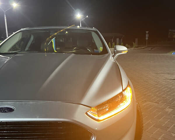 Сірий Форд Фьюжен, об'ємом двигуна 2.5 л та пробігом 250 тис. км за 9000 $, фото 1 на Automoto.ua