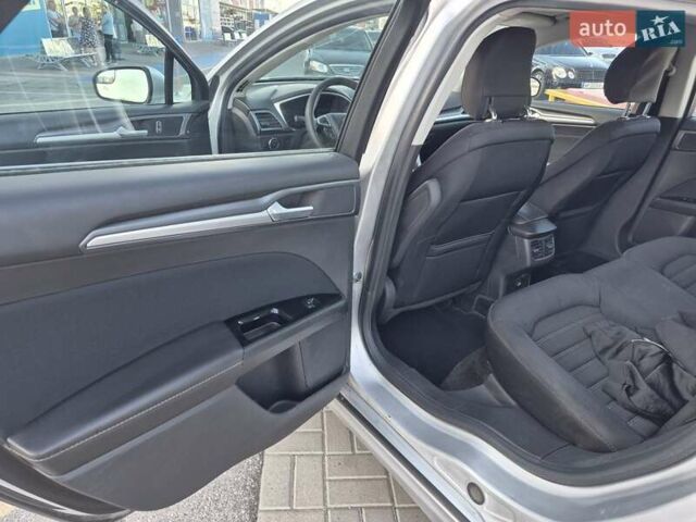 Серый Форд Фьюжн, объемом двигателя 2.5 л и пробегом 129 тыс. км за 9999 $, фото 10 на Automoto.ua