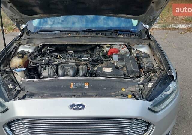 Серый Форд Фьюжн, объемом двигателя 2.5 л и пробегом 224 тыс. км за 10350 $, фото 4 на Automoto.ua