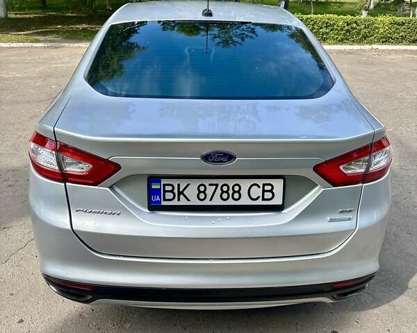 Форд Фьюжн 2013 в Дубно на Automoto.ua Серый Форд Фьюжн, объемом двигателя 2 л и пробегом 190 тыс. км за 8500 $, фото 5 на Automoto.ua