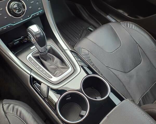 Сірий Форд Фьюжен, об'ємом двигуна 2 л та пробігом 231 тис. км за 10900 $, фото 19 на Automoto.ua