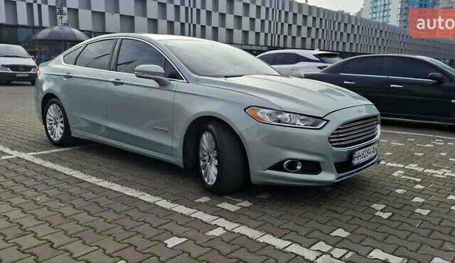 Серый Форд Фьюжн, объемом двигателя 2 л и пробегом 180 тыс. км за 10700 $, фото 1 на Automoto.ua