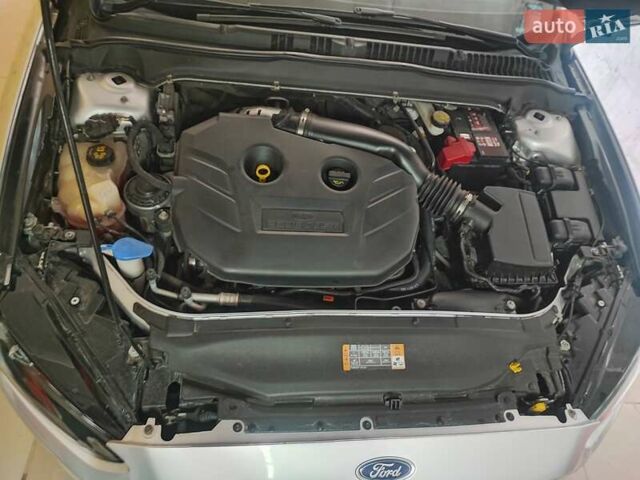 Серый Форд Фьюжн, объемом двигателя 2 л и пробегом 120 тыс. км за 10300 $, фото 4 на Automoto.ua