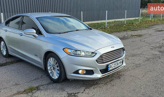 Форд Фьюжн 2013 в Владимир-Волынский на Automoto.ua Серый Форд Фьюжн, объемом двигателя 2 л и пробегом 236 тыс. км за 11700 $, фото 10 на Automoto.ua