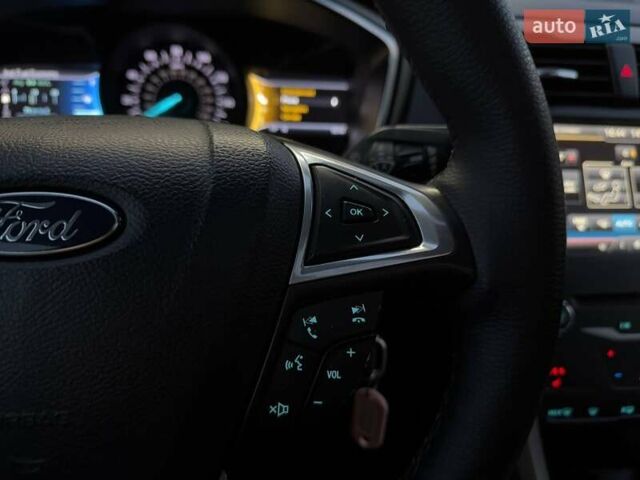 Серый Форд Фьюжн, объемом двигателя 1.6 л и пробегом 223 тыс. км за 9990 $, фото 23 на Automoto.ua