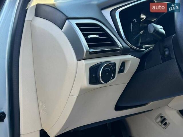 Серый Форд Фьюжн, объемом двигателя 2 л и пробегом 181 тыс. км за 11499 $, фото 9 на Automoto.ua