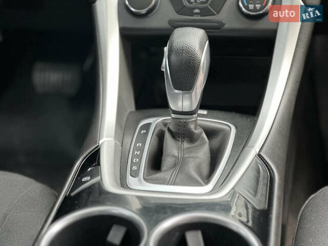 Серый Форд Фьюжн, объемом двигателя 2.49 л и пробегом 189 тыс. км за 8350 $, фото 7 на Automoto.ua