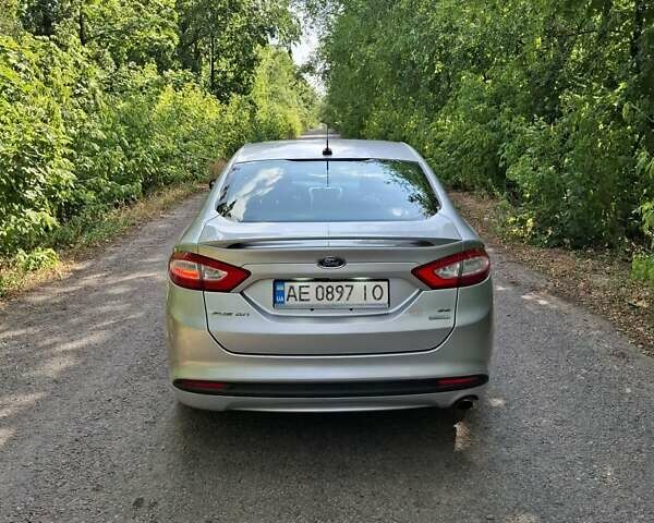 Сірий Форд Фьюжен, об'ємом двигуна 1.6 л та пробігом 201 тис. км за 9300 $, фото 4 на Automoto.ua