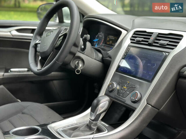 Серый Форд Фьюжн, объемом двигателя 2.49 л и пробегом 189 тыс. км за 8350 $, фото 9 на Automoto.ua