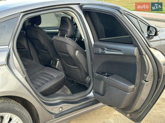 Серый Форд Фьюжн, объемом двигателя 2 л и пробегом 244 тыс. км за 9999 $, фото 15 на Automoto.ua