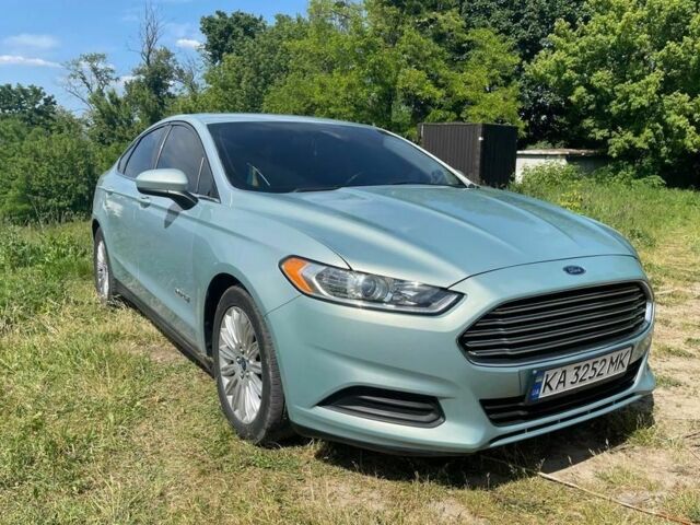 Сірий Форд Фьюжен, об'ємом двигуна 2 л та пробігом 218 тис. км за 4200 $, фото 1 на Automoto.ua