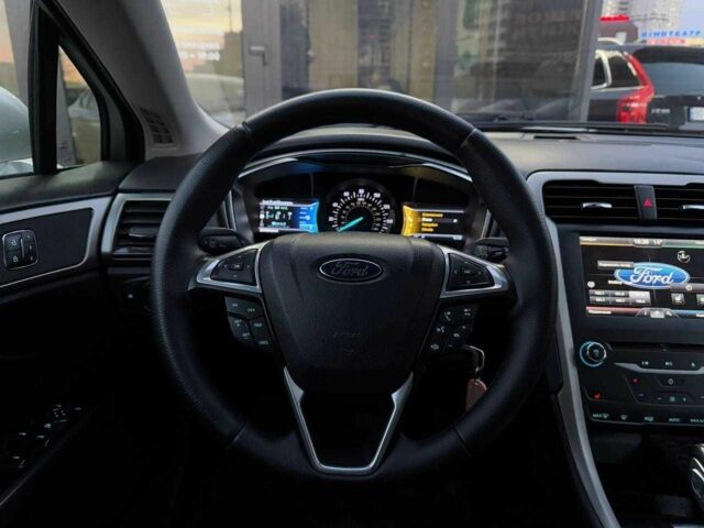 Сірий Форд Фьюжен, об'ємом двигуна 0 л та пробігом 223 тис. км за 9990 $, фото 14 на Automoto.ua