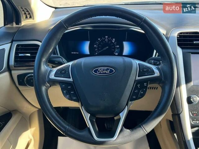 Серый Форд Фьюжн, объемом двигателя 2 л и пробегом 181 тыс. км за 11499 $, фото 11 на Automoto.ua