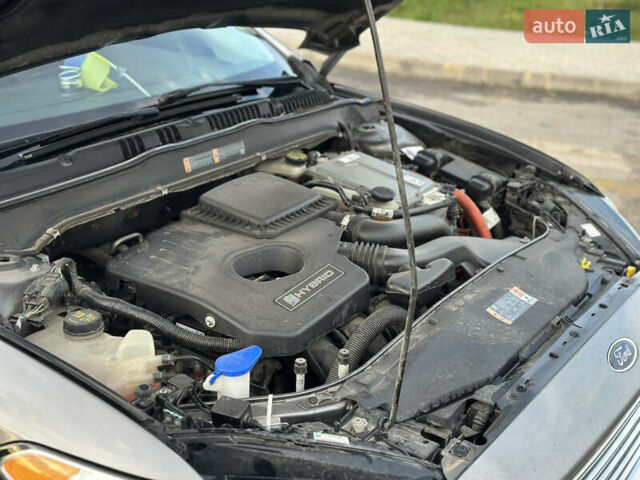 Серый Форд Фьюжн, объемом двигателя 2 л и пробегом 244 тыс. км за 9999 $, фото 25 на Automoto.ua