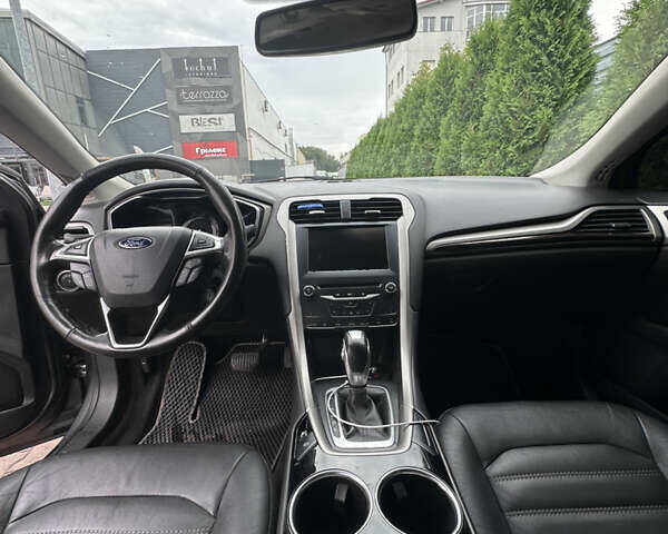 Сірий Форд Фьюжен, об'ємом двигуна 2 л та пробігом 202 тис. км за 12000 $, фото 5 на Automoto.ua