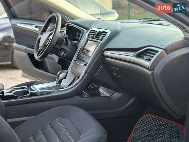 Сірий Форд Фьюжен, об'ємом двигуна 1.5 л та пробігом 250 тис. км за 7600 $, фото 29 на Automoto.ua