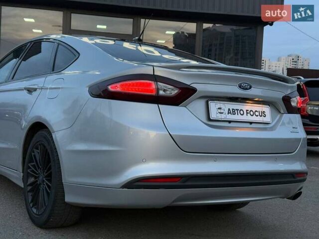 Серый Форд Фьюжн, объемом двигателя 1.6 л и пробегом 223 тыс. км за 9990 $, фото 5 на Automoto.ua