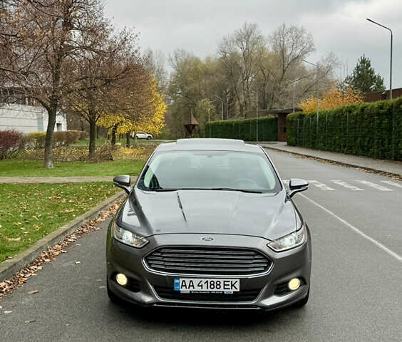 Сірий Форд Фьюжен, об'ємом двигуна 2 л та пробігом 248 тис. км за 7300 $, фото 7 на Automoto.ua