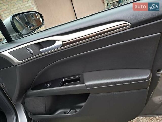 Серый Форд Фьюжн, объемом двигателя 1.6 л и пробегом 198 тыс. км за 8300 $, фото 15 на Automoto.ua