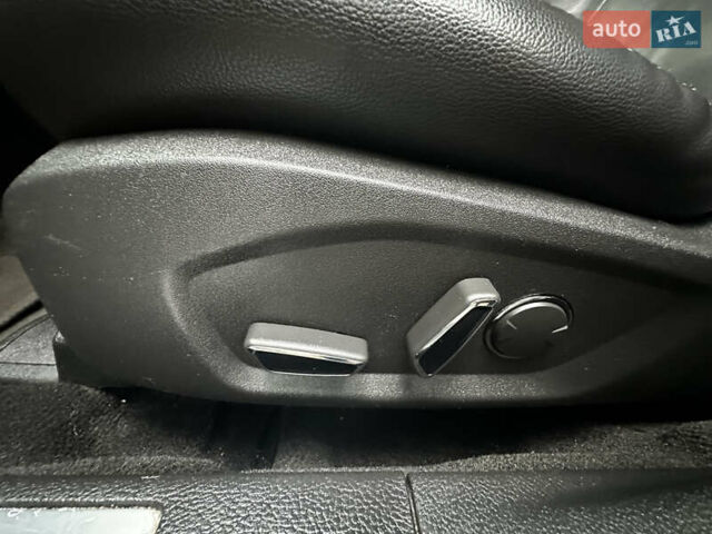 Сірий Форд Фьюжен, об'ємом двигуна 2 л та пробігом 250 тис. км за 7400 $, фото 26 на Automoto.ua