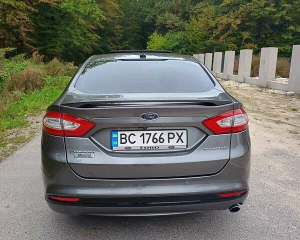 Сірий Форд Фьюжен, об'ємом двигуна 2 л та пробігом 231 тис. км за 10900 $, фото 6 на Automoto.ua