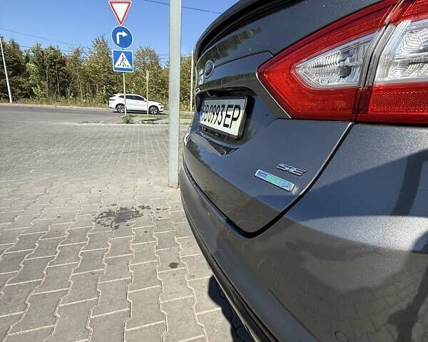 Сірий Форд Фьюжен, об'ємом двигуна 2 л та пробігом 220 тис. км за 9400 $, фото 4 на Automoto.ua