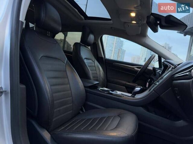 Серый Форд Фьюжн, объемом двигателя 1.6 л и пробегом 223 тыс. км за 9990 $, фото 11 на Automoto.ua