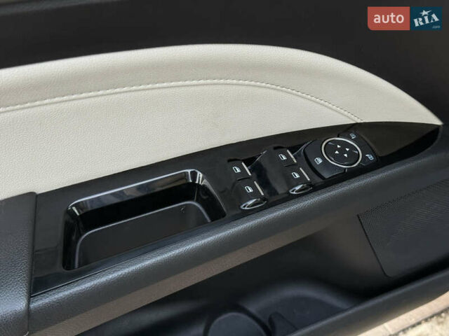 Серый Форд Фьюжн, объемом двигателя 2 л и пробегом 104 тыс. км за 10800 $, фото 12 на Automoto.ua