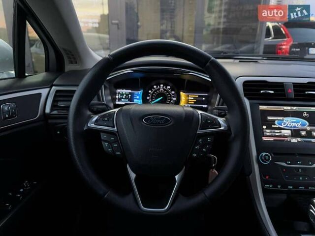 Серый Форд Фьюжн, объемом двигателя 1.6 л и пробегом 223 тыс. км за 9990 $, фото 14 на Automoto.ua