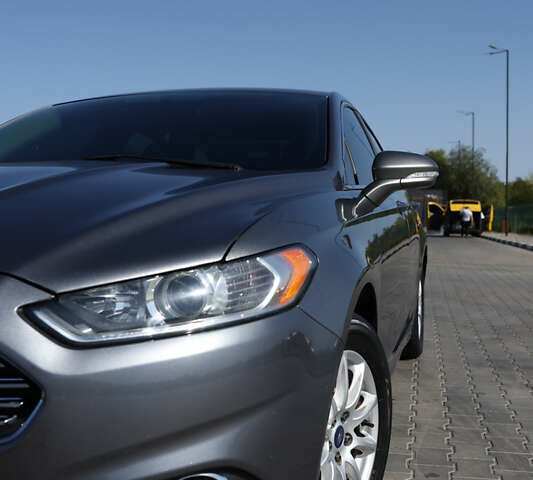 Серый Форд Фьюжн, объемом двигателя 2 л и пробегом 197 тыс. км за 9600 $, фото 12 на Automoto.ua