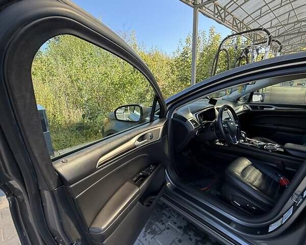 Сірий Форд Фьюжен, об'ємом двигуна 2 л та пробігом 220 тис. км за 9400 $, фото 11 на Automoto.ua