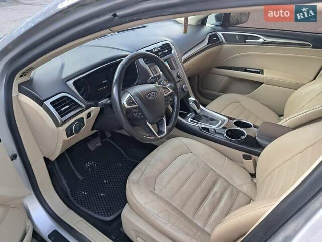 Сірий Форд Фьюжен, об'ємом двигуна 1.6 л та пробігом 258 тис. км за 9000 $, фото 4 на Automoto.ua