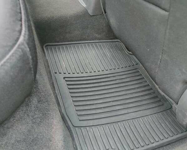 Серый Форд Фьюжн, объемом двигателя 1.6 л и пробегом 232 тыс. км за 8300 $, фото 9 на Automoto.ua