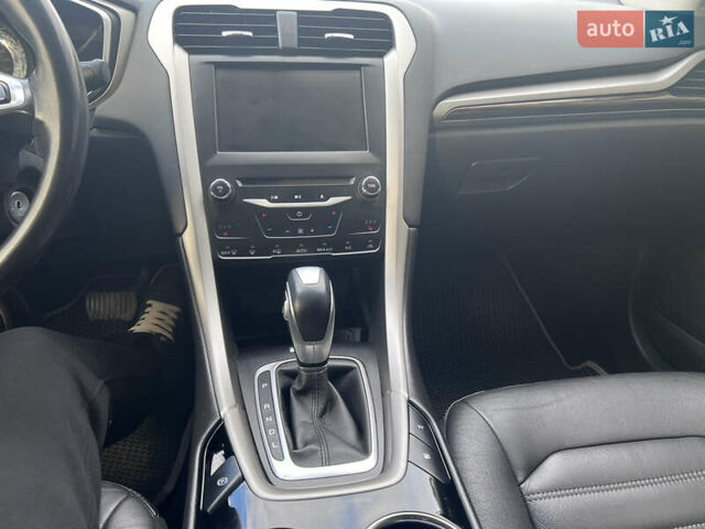 Форд Фьюжн 2013 в Полтаве на Automoto.ua Серый Форд Фьюжн, объемом двигателя 2 л и пробегом 162 тыс. км за 12300 $, фото 9 на Automoto.ua
