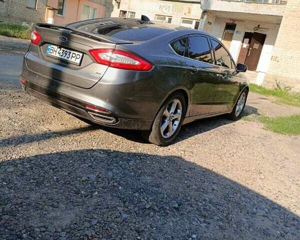 Сірий Форд Фьюжен, об'ємом двигуна 2 л та пробігом 237 тис. км за 8800 $, фото 3 на Automoto.ua