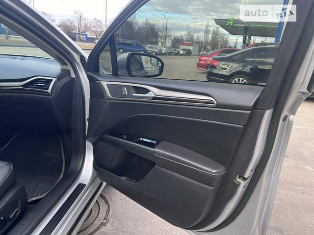 Форд Фьюжн 2013 в Полтаве на Automoto.ua Серый Форд Фьюжн, объемом двигателя 2 л и пробегом 162 тыс. км за 12300 $, фото 17 на Automoto.ua