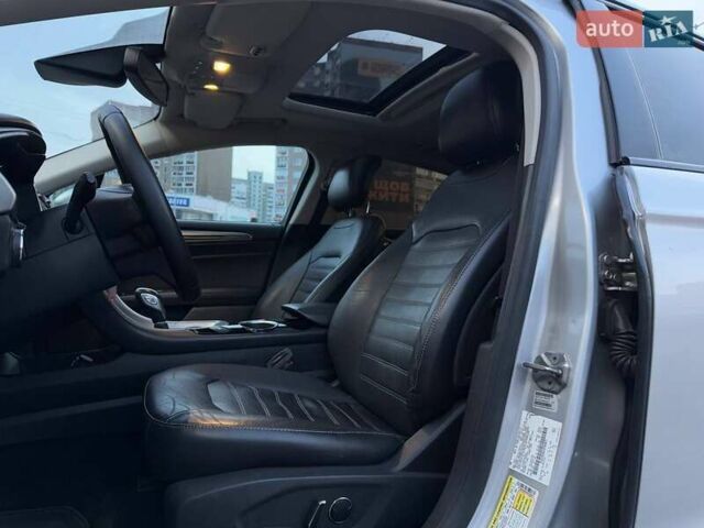 Серый Форд Фьюжн, объемом двигателя 1.6 л и пробегом 223 тыс. км за 9990 $, фото 8 на Automoto.ua