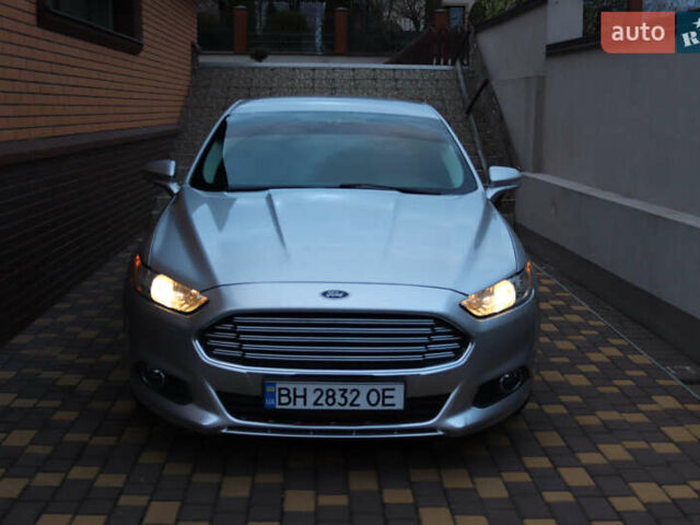 Серый Форд Фьюжн, объемом двигателя 1.6 л и пробегом 87 тыс. км за 8700 $, фото 1 на Automoto.ua