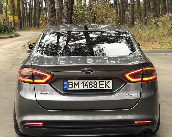 Сірий Форд Фьюжен, об'ємом двигуна 2 л та пробігом 220 тис. км за 12700 $, фото 12 на Automoto.ua