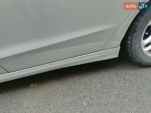 Серый Форд Фьюжн, объемом двигателя 1.6 л и пробегом 232 тыс. км за 8300 $, фото 11 на Automoto.ua