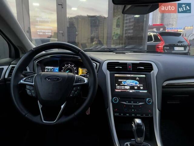 Серый Форд Фьюжн, объемом двигателя 1.6 л и пробегом 223 тыс. км за 9990 $, фото 13 на Automoto.ua