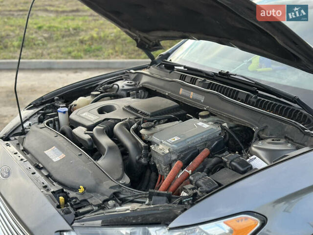 Серый Форд Фьюжн, объемом двигателя 2 л и пробегом 244 тыс. км за 9999 $, фото 24 на Automoto.ua