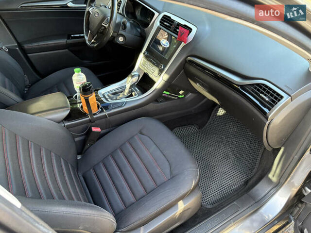 Сірий Форд Фьюжен, об'ємом двигуна 1.6 л та пробігом 158 тис. км за 9500 $, фото 9 на Automoto.ua