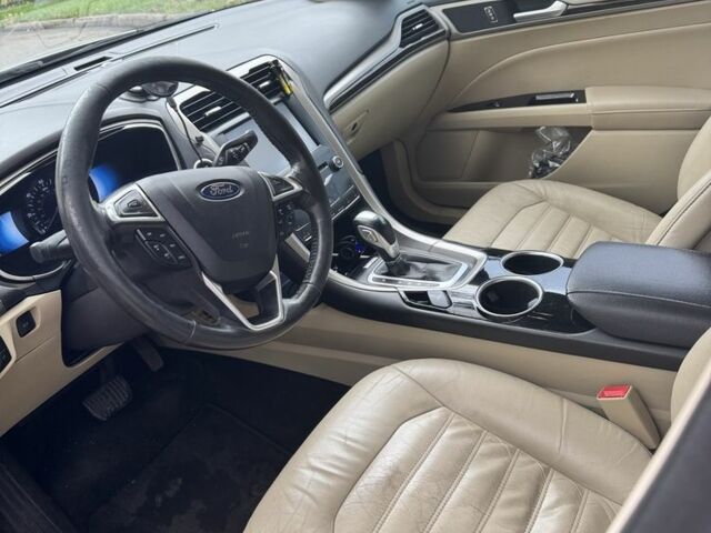 Форд Фьюжен 2013 у Кривому Розі на Automoto.ua Сірий Форд Фьюжен, об'ємом двигуна 2 л та пробігом 226 тис. км за 11000 $, фото 7 на Automoto.ua