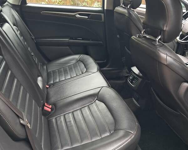 Серый Форд Фьюжн, объемом двигателя 1.6 л и пробегом 198 тыс. км за 8300 $, фото 11 на Automoto.ua